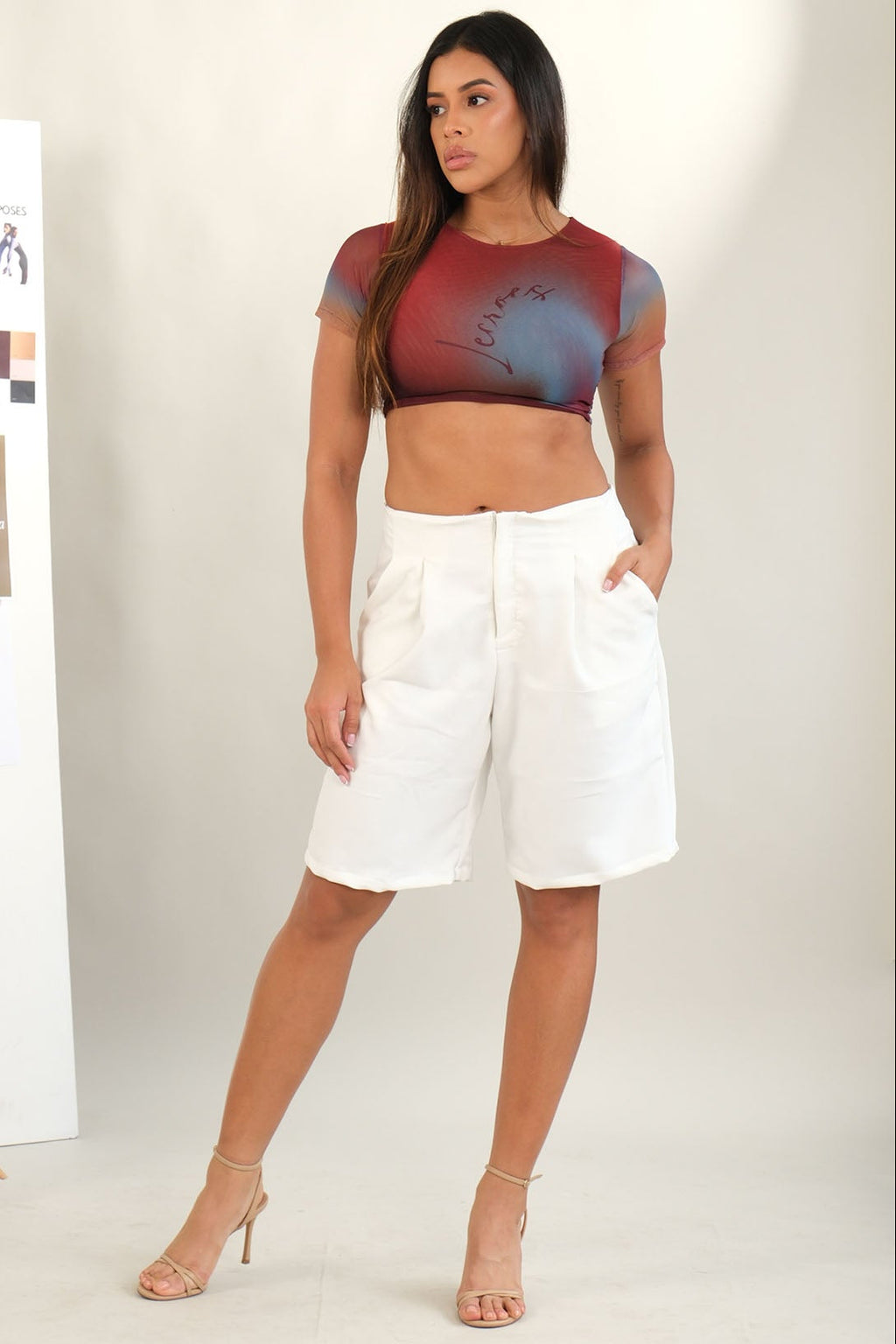 SHORT CAPRI